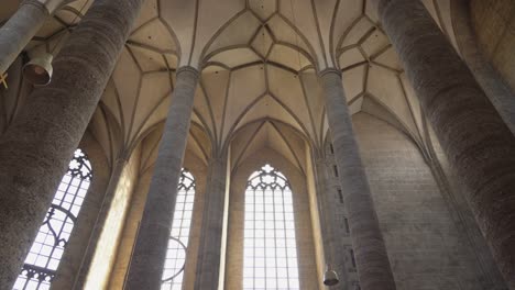 Beautiful-Ceiling,-Stone-Columns-and-Large-Windows-of-Franciscan-Church
