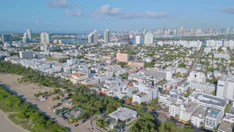 Panorama-Luftaufnahme-Der-Wolkenkratzer-Der-Stadt-Von-South-Beach,-Miami,-Florida-Und-Dem-Flamingo--Oder-Lummus-Viertel
