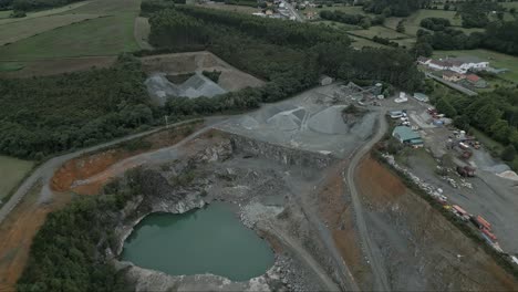 Aerial-forward-view-of-quarry-in-Moeche,-Galicia,-Spain
