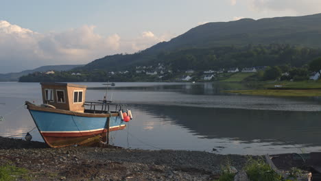 Small-Boat-Docked-in-Portree-on-Isle-of-Skye