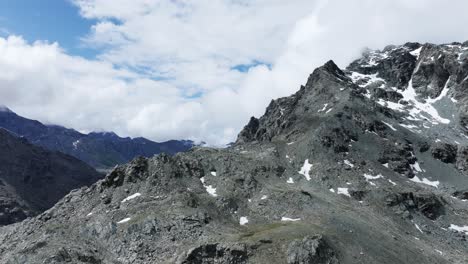 Impressive-nature-of-Fellaria-mountain-peaks-in-Valmalenco-in-summer-season,-Italy