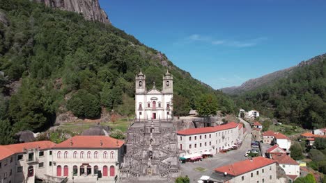 Village-of-Senhora-da-Peneda