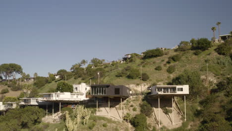 4K-drone-shot-of-stilt-houses-off-Beverly-Glen-Boulevard-in-the-San-Fernando-Valley's-Sherman-Oaks
