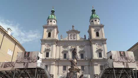 La-Catedral-De-Salzburgo-Es-La-Catedral-Barroca-Del-Siglo-XVII-De-La-Archidiócesis-Católica-Romana-De-Salzburgo.