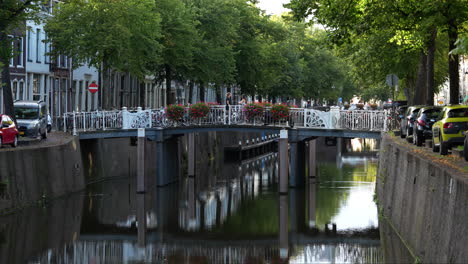 Uiterste-Brug---Ornate-Bridge-Over-Canal,-Connecting-Oosthaven-And-Westhaven-In-Gouda,-Netherlands