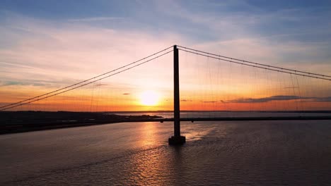 A-cinematic-masterpiece:-Humber-Bridge-and-cars-at-golden-hour