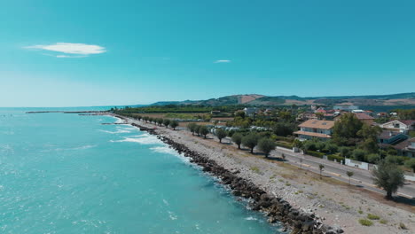Explora-La-Impresionante-Costa-De-Los-Abruzos-Con-Fascinantes-Imágenes-Tomadas-Con-Drones