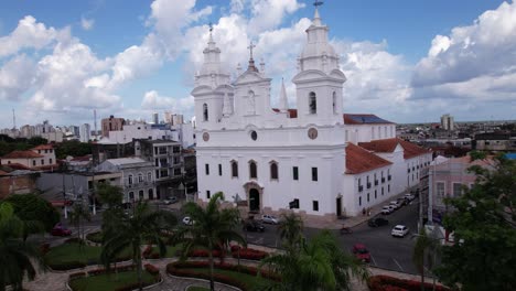 Catedral-De-Nuestra-Señora-De-Gracia,-Sede-Del-Catolicismo-Romano-En-Belém-De-Pará,-Brasil