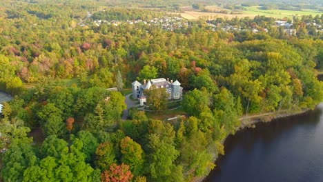 impressive-aerial-view-with-drone-of-one-of-the-most-beautiful-cabins-in-Canada
