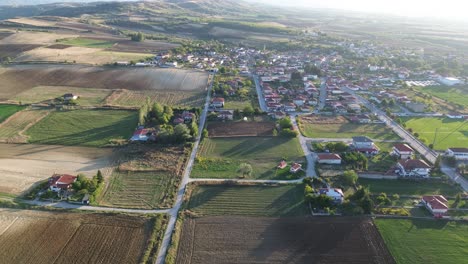 Über-Den-Dächern:-Drohnenaufnahmen-Des-Dorfes-Pentavriso-In-Griechenland
