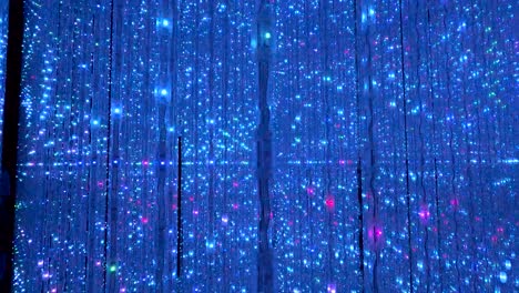 Infinite-Crystal-Universe:-A-Colorful-And-Immersive-Art-Experience-In-Tokyo-Japan