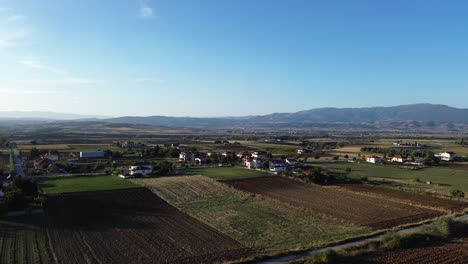 Dorf-Pentavriso,-Kastoria,-Griechenland:-Unvergessliche-4K-Drohnenperspektive