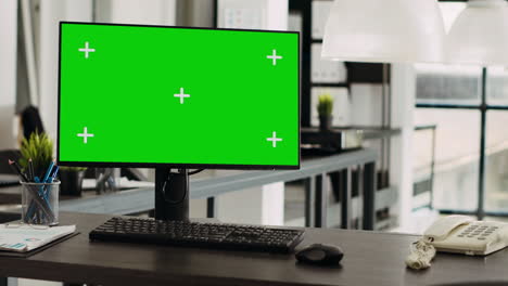 Arbeitsplatz-Mit-Greenscreen-Monitor