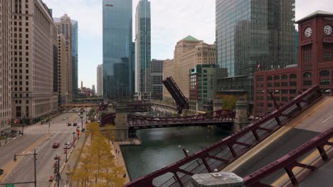 Chicago-river-bridge-lift-aerial-view