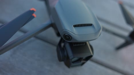 Details-Zur-Modernen-Drohne-DJI-Mavic-3-Pro