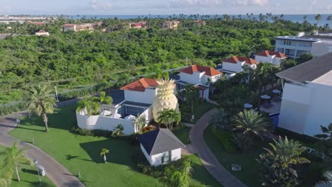 Die-Ananasvilla-Im-Nickelodeon-Resortkomplex-In-Punta-Cana-In-Der-Dominikanischen-Republik