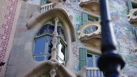 Gaudi's-Casa-Amatller-Window-in-Barcelona,-Spain