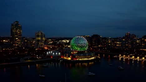 Drohnenaufnahme-Der-Skyline-Von-Vancouver,-Kanada-–-Goldy