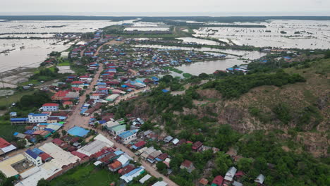 Kambodschanisches-Dorf-Ländliche-Kreuzung-Siem-Reap-Stadtrand
