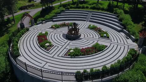 Cullen-Central-Park-Circular-Monument-of-Remembrance-in-Whitby,-Canada