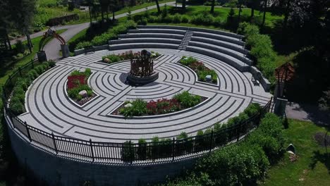 Cullen-Central-Park-with-its-Circular-Monument-in-a-Peaceful-Garden-at-Whitby,-Canada