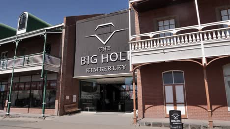 Retail-mall-in-restored-old-town,-Kimberley-Diamond-Mine,-South-Africa