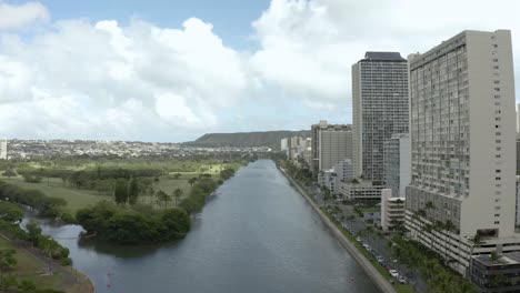 Moving-forwards-over-to-Ala-Wai-canal-on-the-beautiful-island-of-Oahu-near-Waikiki