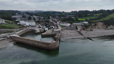 Historischer-Hafen-Von-Charlestown,-Cornwall,-Vereinigtes-Königreich-Drohne,-Luftaufnahme