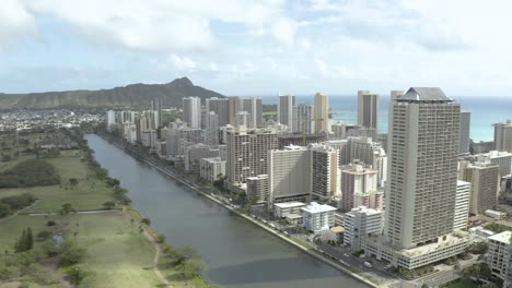 Hovering-alongside-the-Ala-Wai-canal-going-towards-Diamond-Head-and-Waikiki