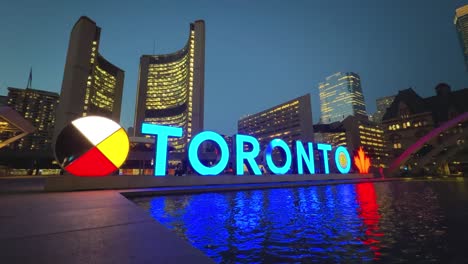 Neon-sign-at-Nathan-Phillips-Square-Toronto-Canada