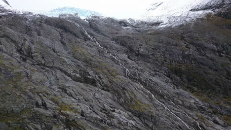 Gletscher-Auf-Dem-Berggipfel-In-Norwegen