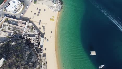 Ein-Atemberaubender-Blick-Auf-Cabo-San-Lucas-Mit-Blaugrünem-Wasser-Und-Sandstränden