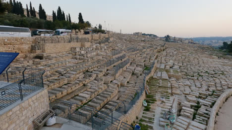 Cementerio-Judío-En-El-Monte-De-Los-Olivos-En-Jerusalén,-Israel
