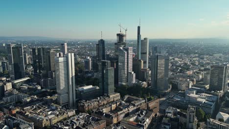Die-Prächtige-Moderne-Deutsche-Stadt-Frankfurt-Und-Ihre-Hochhäuser