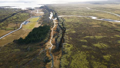 Foque-Del-Hermoso-Cañón-Langistígur-En-El-Parque-Nacional-Thingvellir-En-Islandia