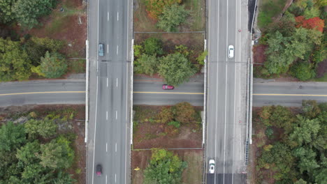 Drone-footage-over-Route-495-in-Marlboro,-Massachusetts