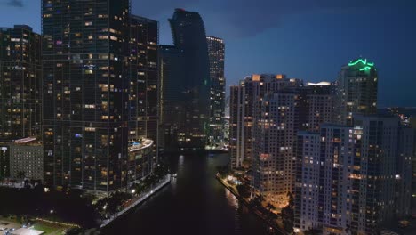Highrise-metropolis-America,-iconic-flying-view-of-financial-district-Miami-Florida