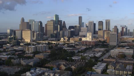 Establishing-aerial-shot-of-downtown-Houston,-Texas