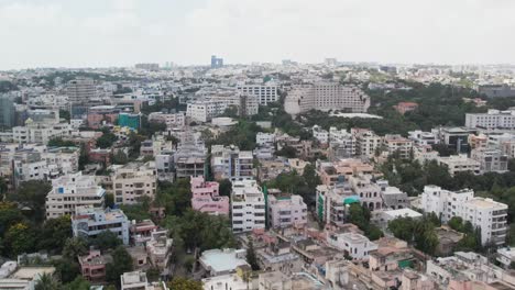 Luftaufnahmen-Einer-Entwickelten-Stadt-In-Indien