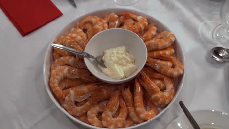 Shrimp-Tray-with-mayo-on-center