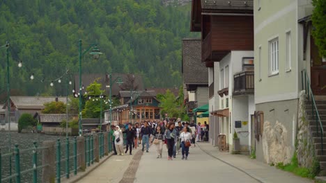 Hallstatt-a-small-village,-there-is-little-point-in-talking-about-the-old-town-and-its-suburbs,-so-get-lost-in-its-narrow-streets