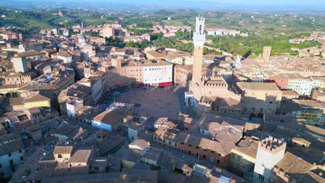 Piazza-Del-Campo,-Beste-Luftaufnahme-Von-Oben,-Mittelalterliche-Stadt-Siena,-Toskana,-Italien
