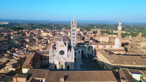 Dom-Atemberaubende-Luftaufnahme-Von-Oben-Flug-Mittelalterliche-Stadt-Siena-Toskana-Italien