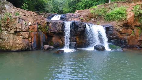 Beautiful-waterfall-in-middle-of-the-Misiones-jungle,-Argentina