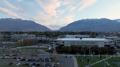 Utah-Valley-University-UVU-in-Orem,-Utah---aerial-parallax