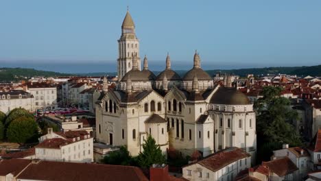 Drone-elevation-over-Saint-Front-Cathedral-at-sunrise