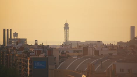 Wunderschöner-Romantischer-Morgenblick-Auf-Das-Viertel-El-Poble-Sec-In-Barcelona