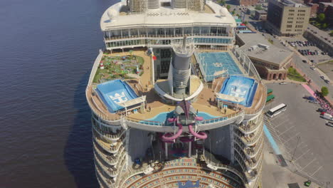 Aerial-view-of-the-Oasis-of-the-Seas-cruise-ship