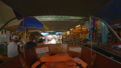 Damnoen-Saduak-Floating-Market-In-Ratchaburi,-Thailand