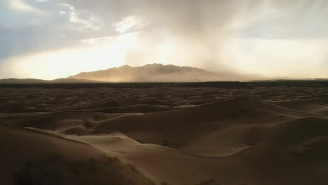View-of-a-storm-over-the-desert